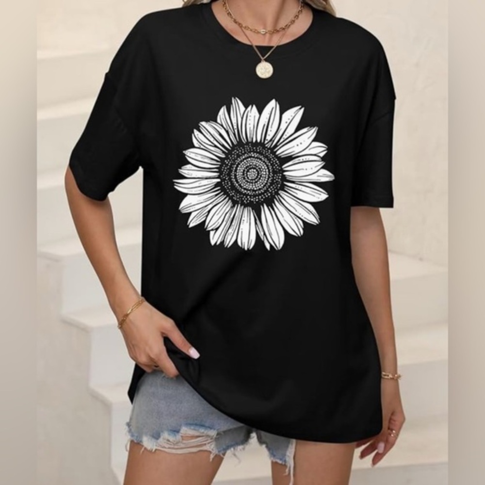 Black Sunflower Graphic Oversized Tee Medium